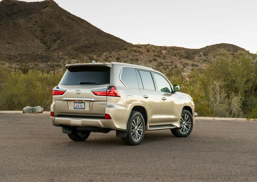  Lexus LX570 Two-Row (URJ200) 2017 года  (NA) (фото 20 из 23)